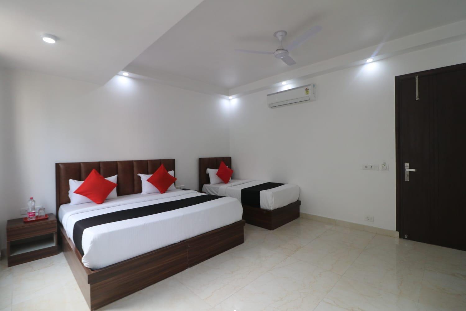 King Plaza Near Delhi Airport 4*